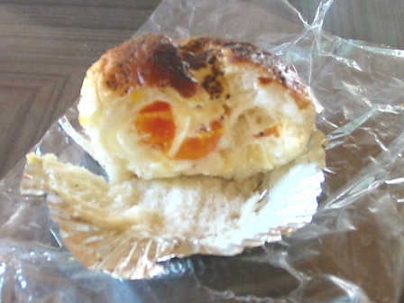 福島　わたなべパン　ラジウム卵パン