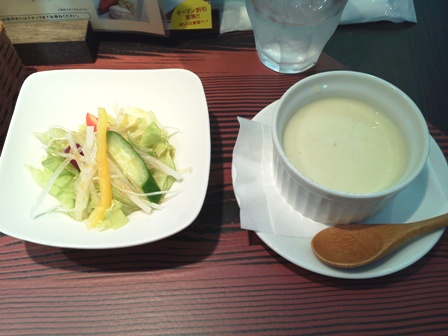 仙台　ｆｕｒａｒｉ　冷製スープとサラダ