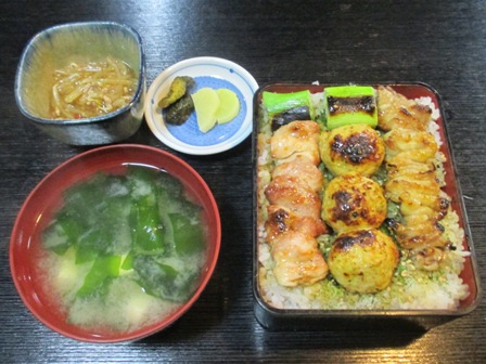 仙台　鶤鶏や　焼き鳥弁当ご飯大盛り