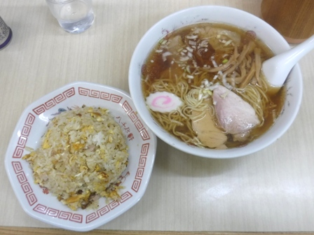 仙台　八千代軒　ワンタン麺とチャーハン（中）