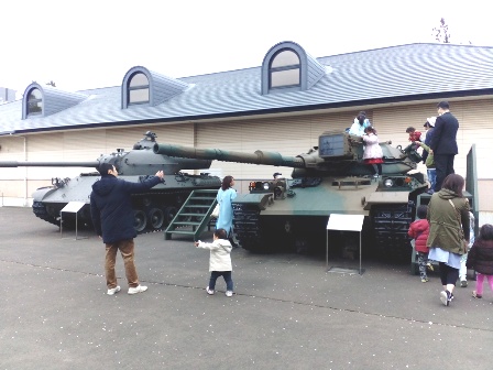 仙台　仙台駐屯地　戦車