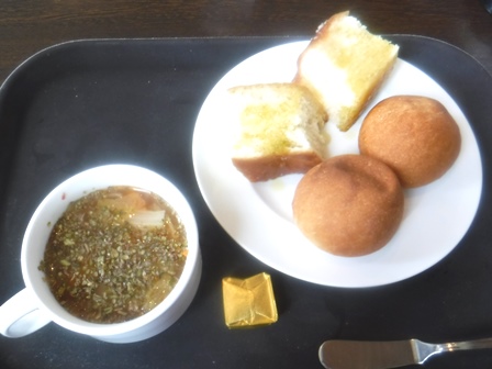 仙台　ＭＥＩＮＡ　セルフパン・スープ