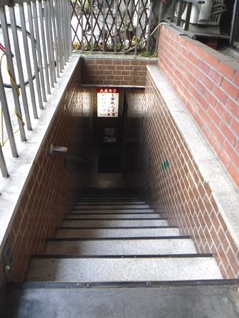 仙台　冨澤食堂　階段