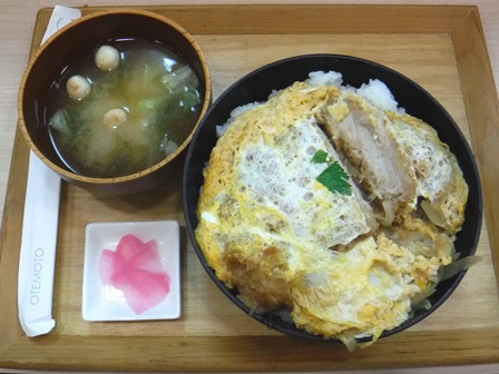 仙台　二日町食堂　特製カツ丼
