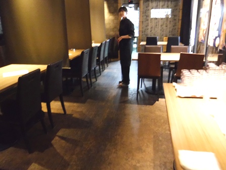 仙台　肉仙　店内