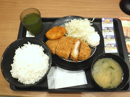 仙台　松のや仙台中央店　ロースかつ１枚ポテサラトッピング大盛り＋コロッケ