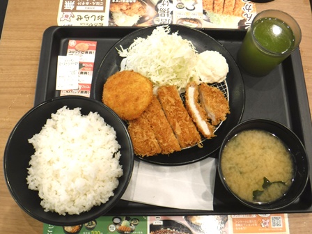 仙台　松のや仙台中央店　ロースかつ１枚ポテサラトッピング大盛り＋コロッケ