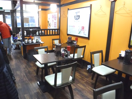仙台　ＯＭＯＵＭＡ麺堂　店内