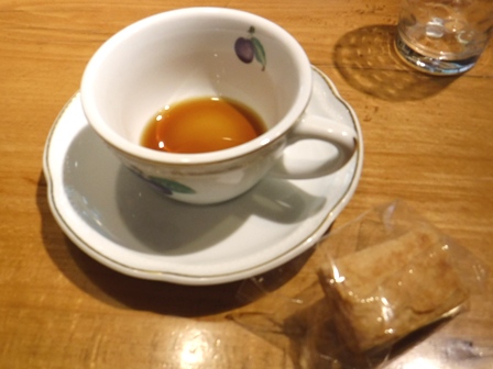 仙台　ルオールージュ　コーヒーとミニパイ