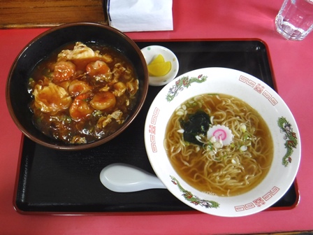 仙台　鮮龍　エビチリ丼半ラーメンセット