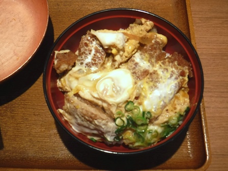 大阪　祭太鼓第２ビル店　卵とじかつ丼（並ロース普通盛）合体