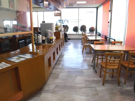 山形 茂利多屋 店内